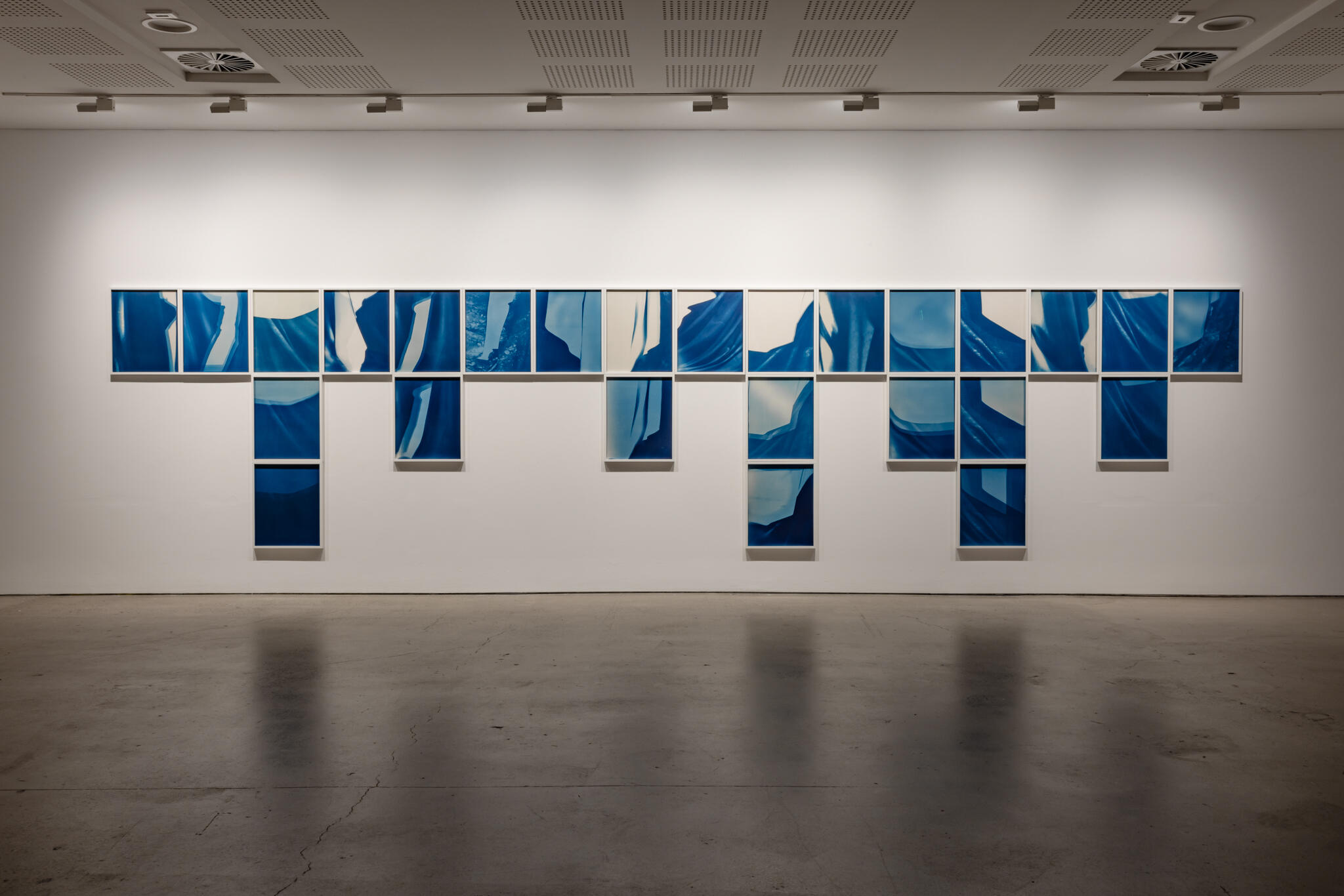 Image courtesy: the artist and Gallery Sally Dan-Cuthbert, Sydney Install Images: Installation view, 'Izabela Pluta: Nihilartikel', UNSW Galleries, Sydney, 2022. Photography: Jacquie Manning.