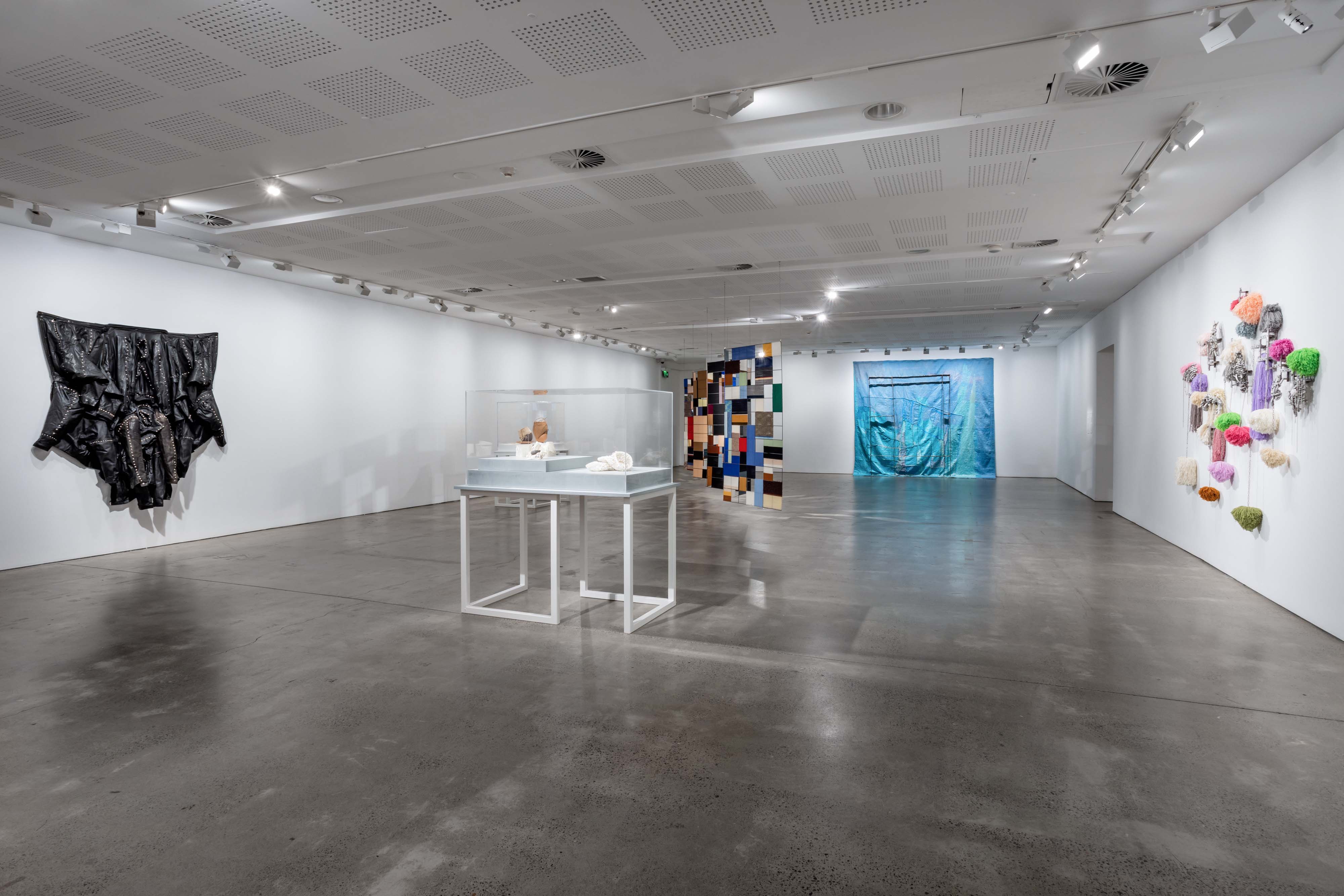 Installation view, Pliables Planes