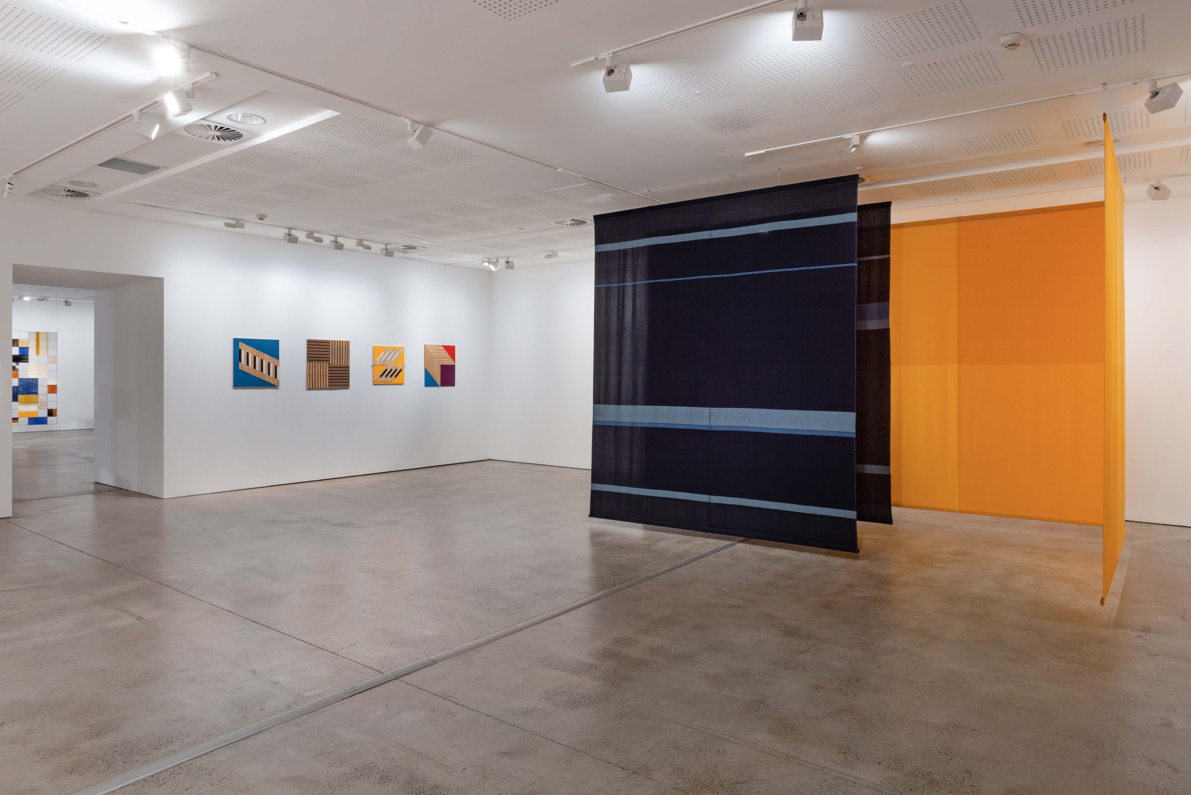 Installation view, ‘Pliable Planes: Expanded Textiles & Fibre Practices’, UNSW Galleries, 2022. Photography: Jacquie Manning.