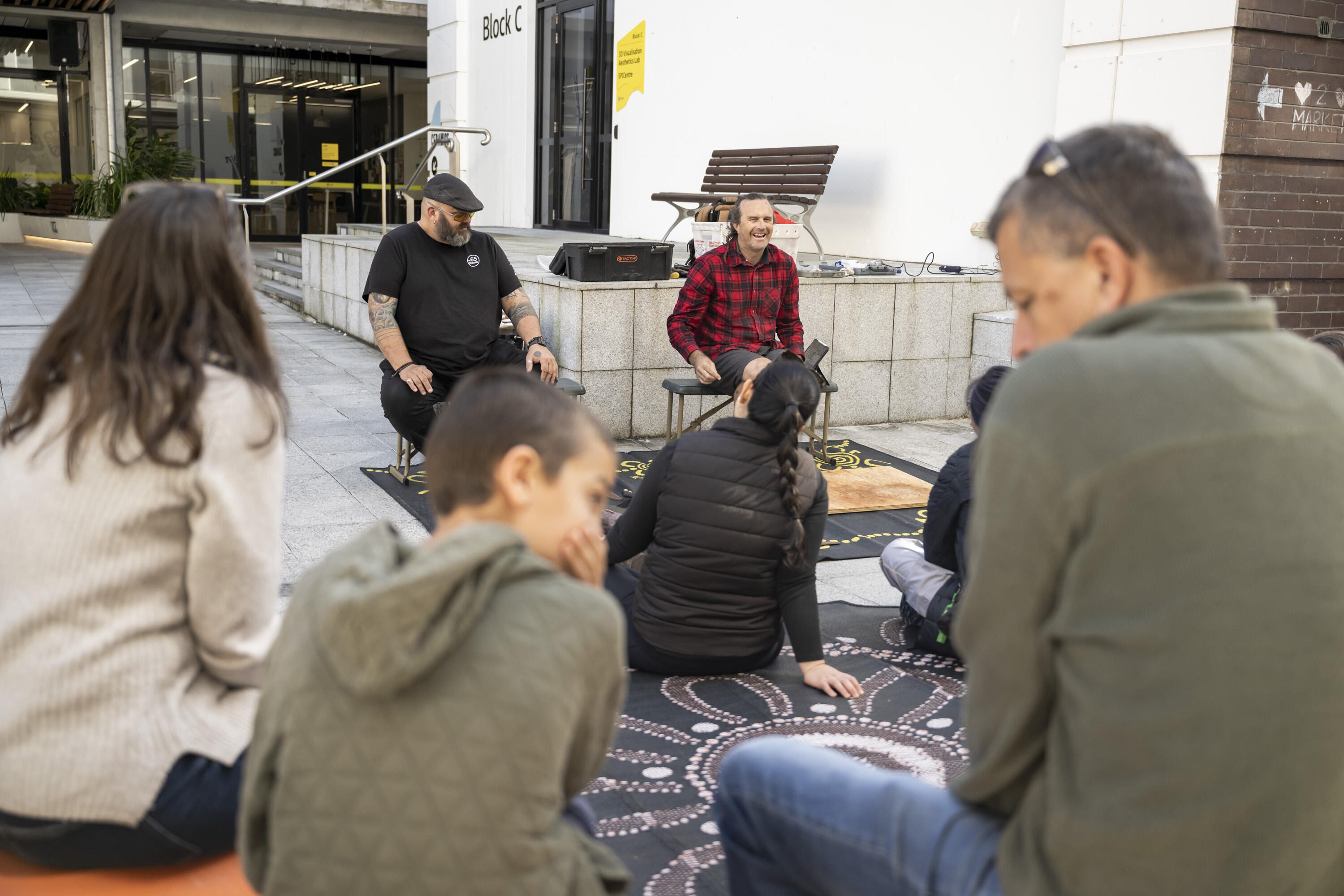 Workshop: Tool-Making with Luke Russell for 'Barangga: First Nations Design' at UNSW Galleries, 2023. Photography: Cassandra Hannagan.