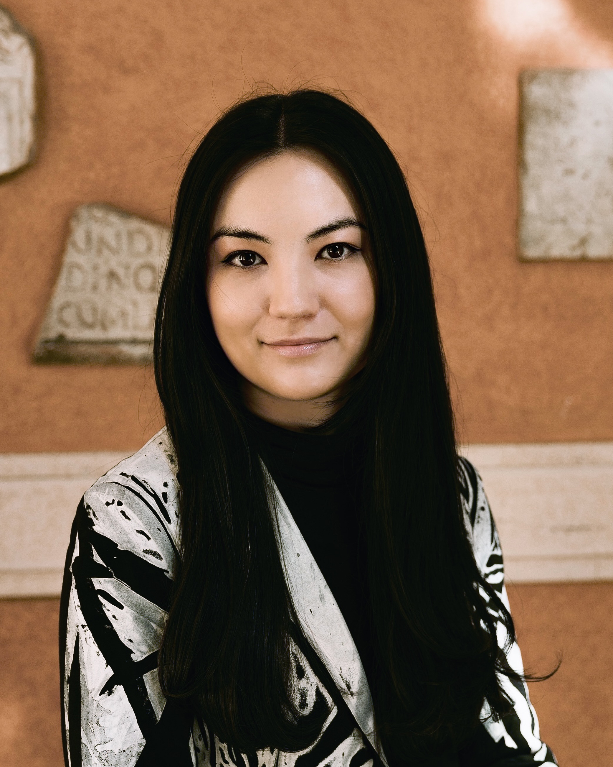 Portrait of art historian Claire Dillon