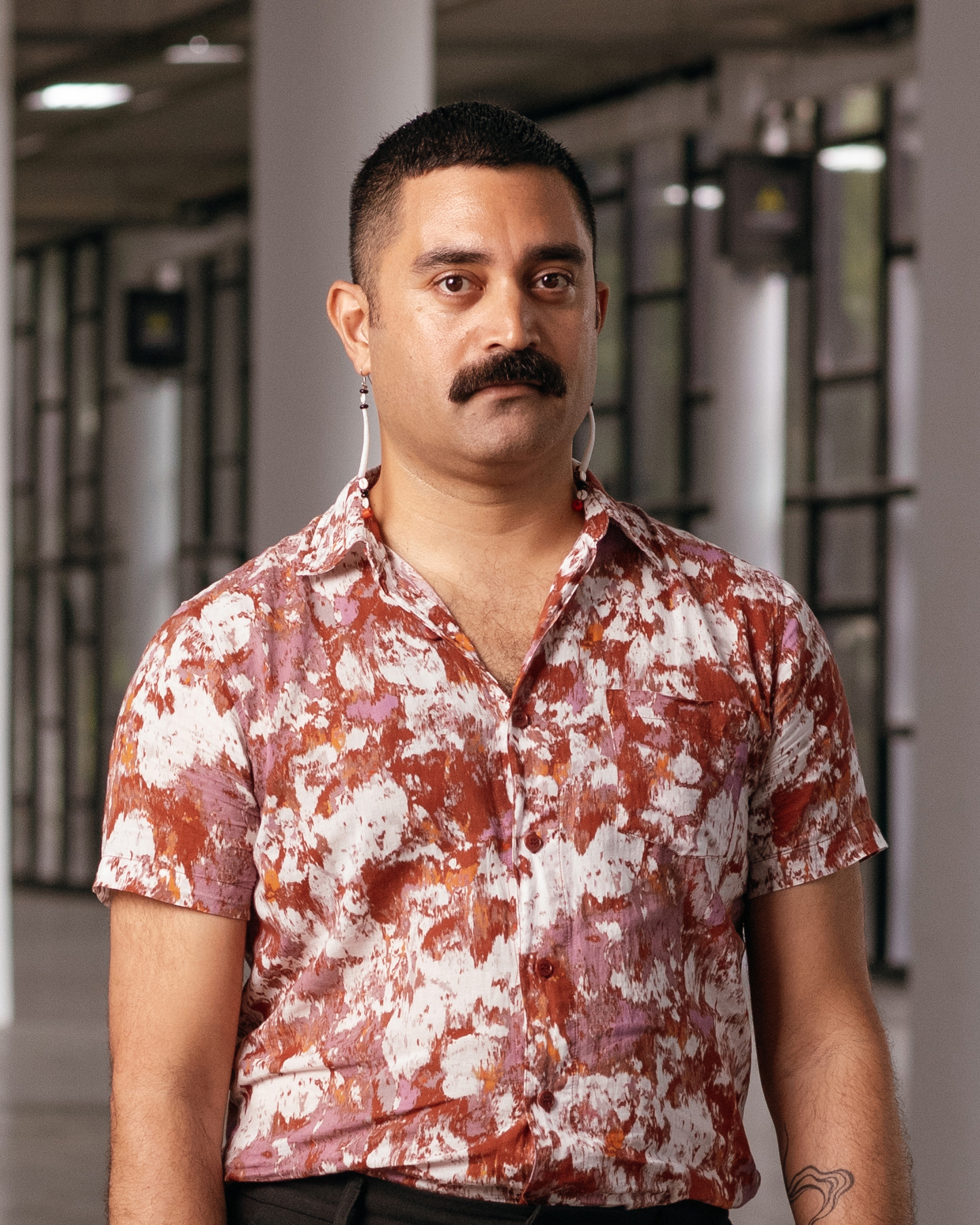 Portrait of curator Léuli Eshrāghi