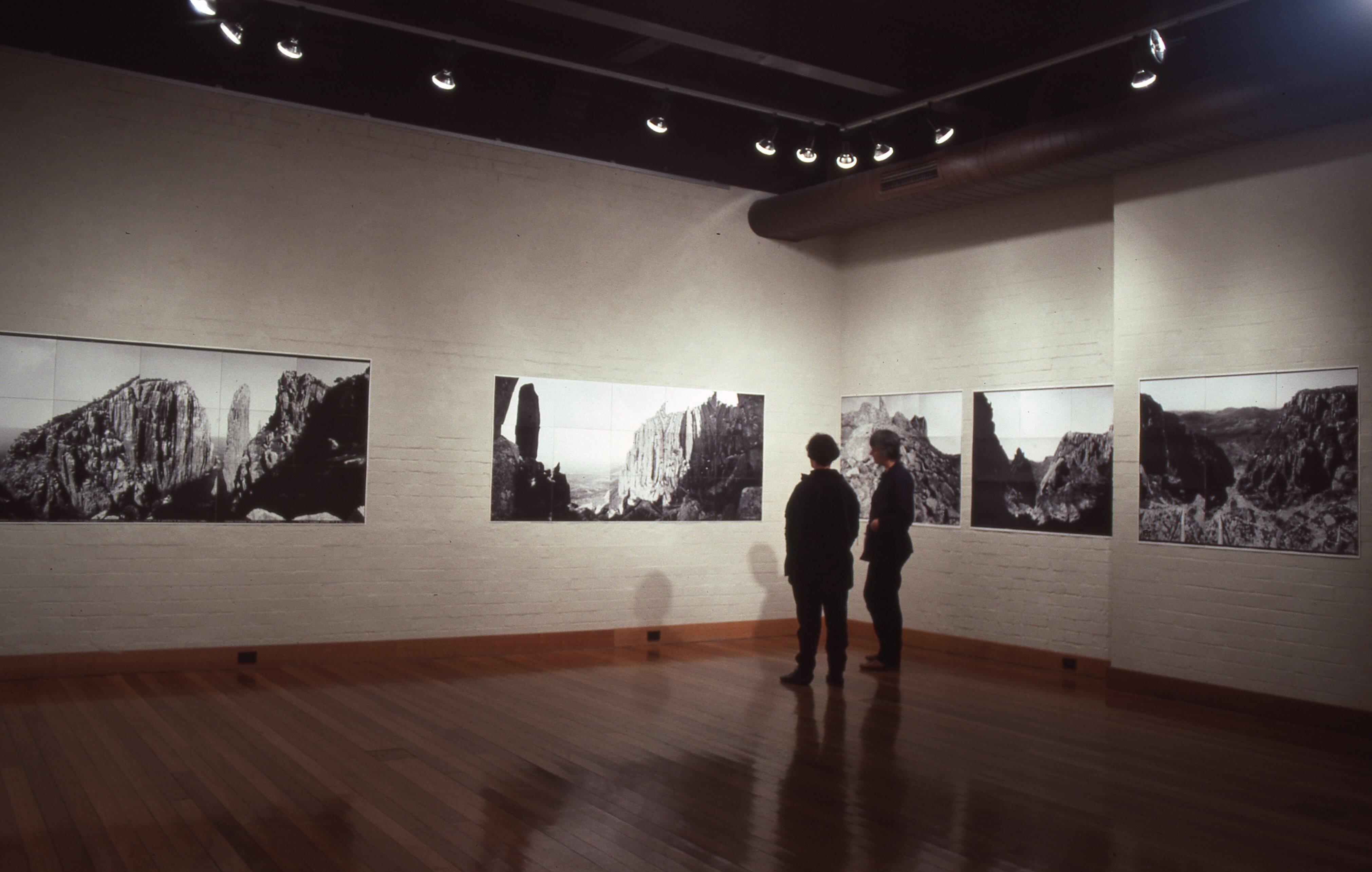 idg_archive_1985_panoramas_002_install.jpg