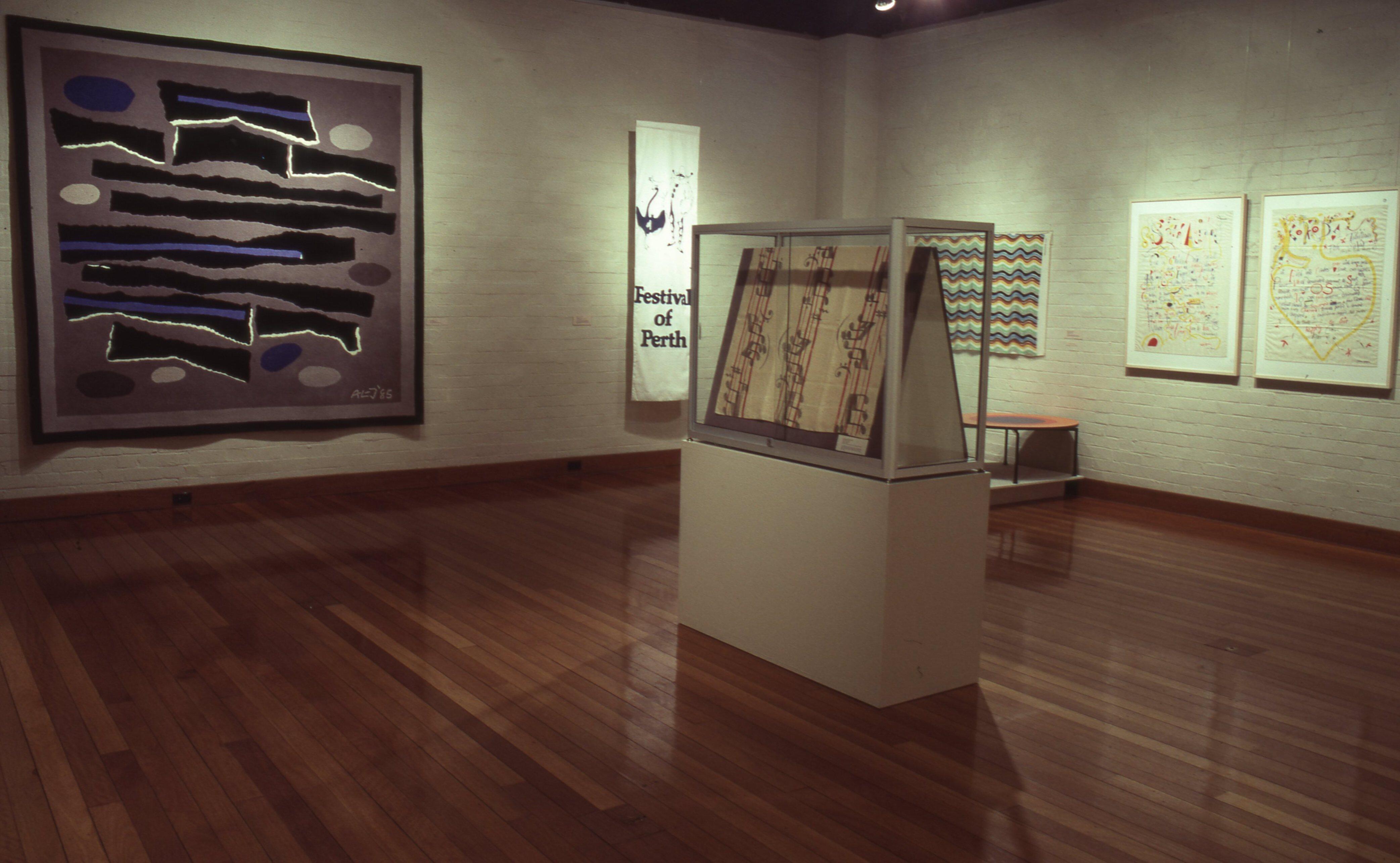 idg_archive_1985_the_artist_as_designer_008_install.jpg