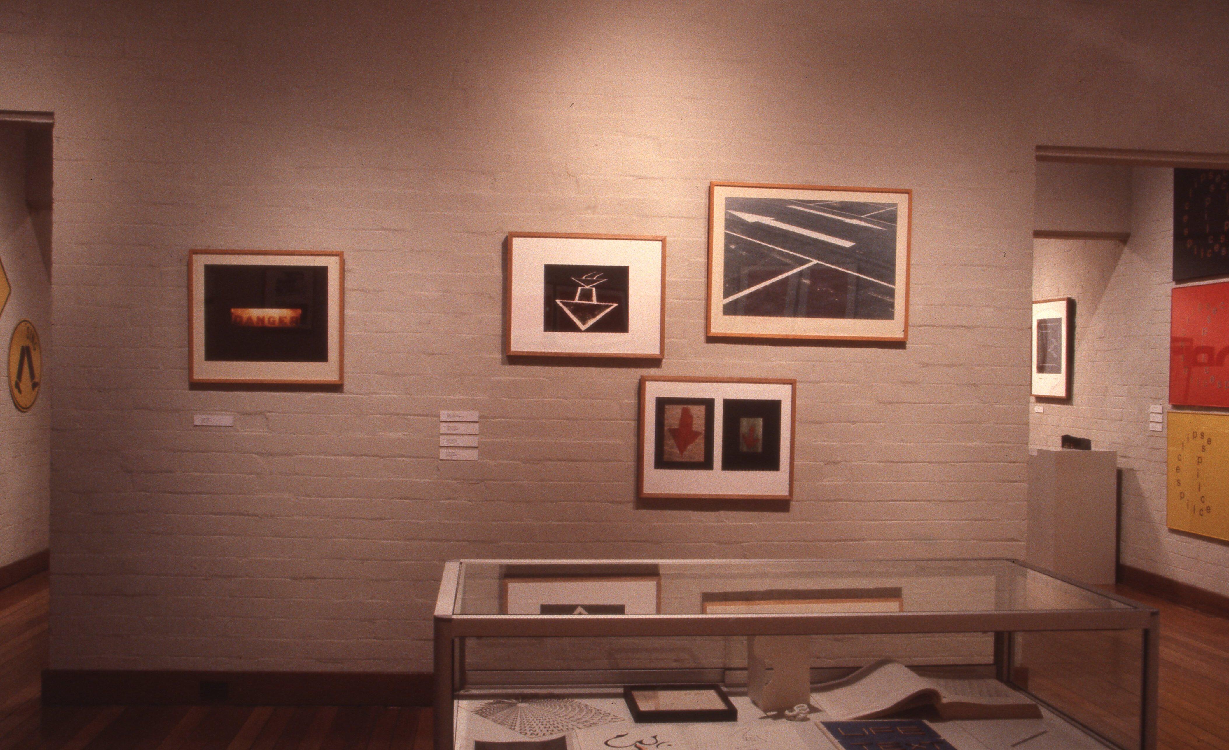 idg_archive_1989_words_on_walls_003_install.jpg