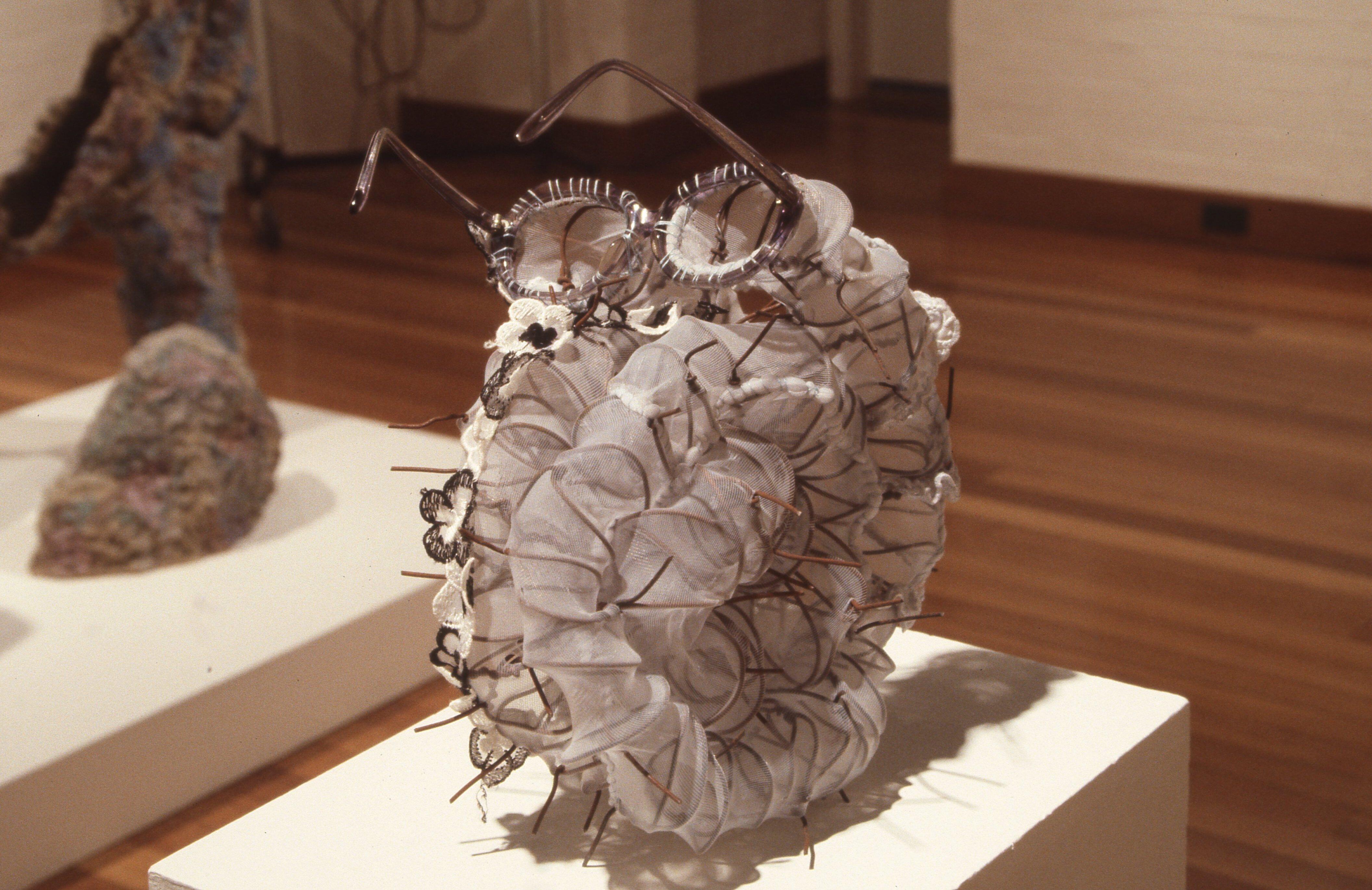 idg_archive_1990_telecom_fine_art_scholarships_install.jpg