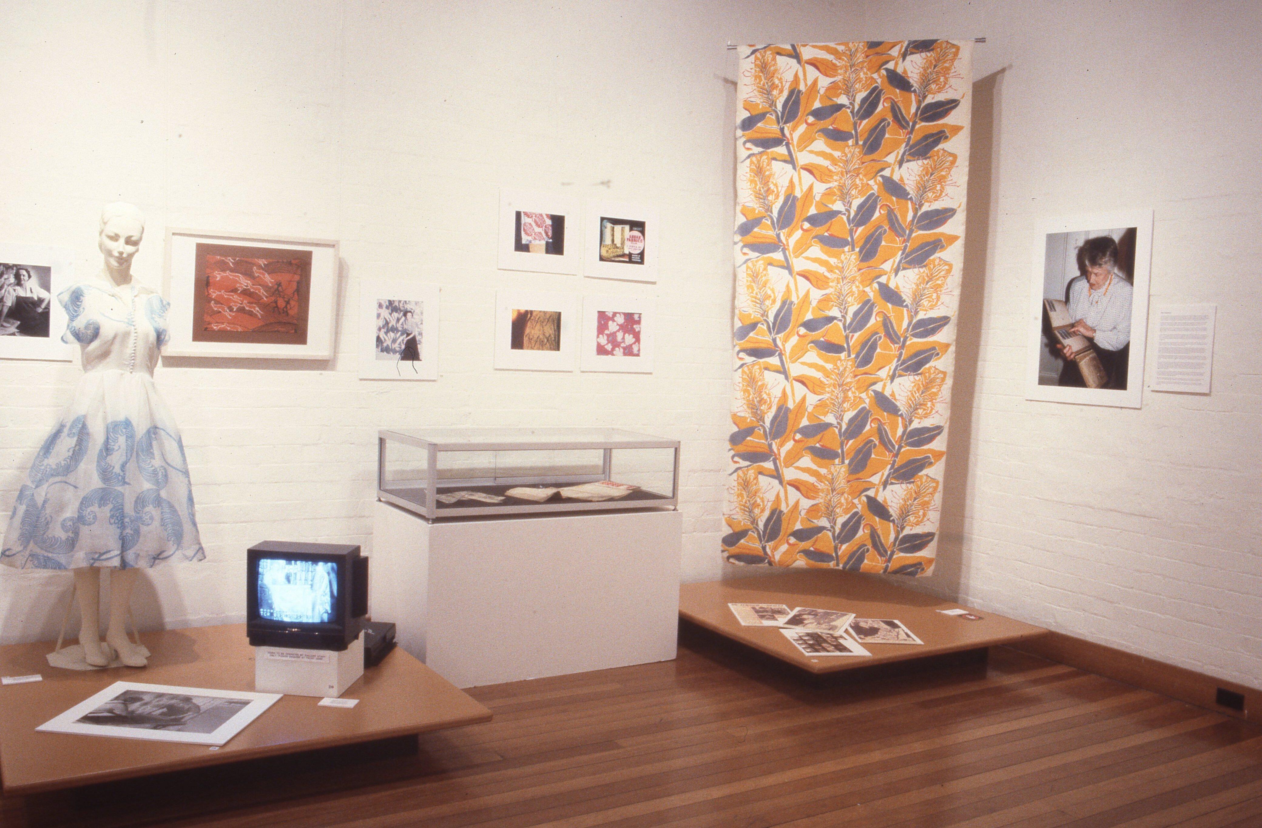 idg_archive_1992_pioneers_of_design_001_install.jpg