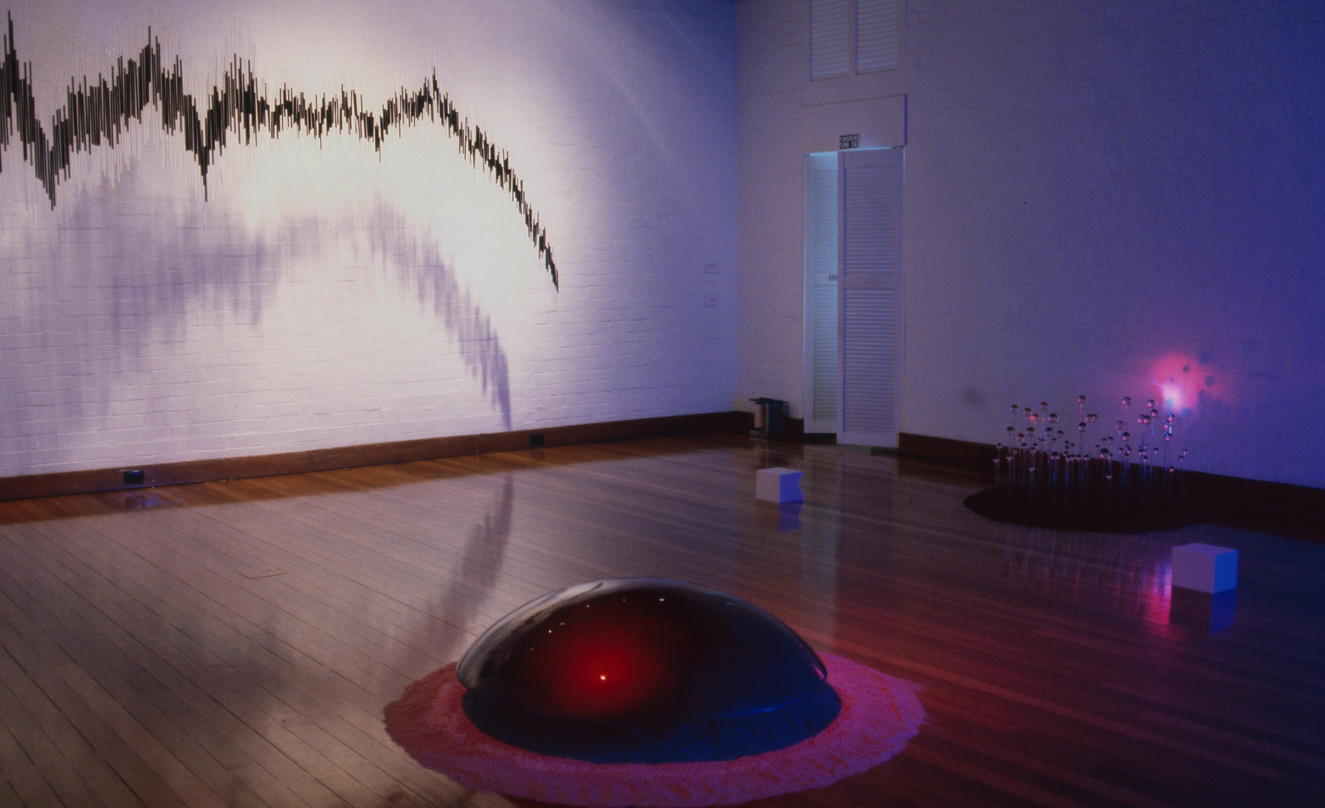 idg_archive_1998_critical_influence_005_install.jpg