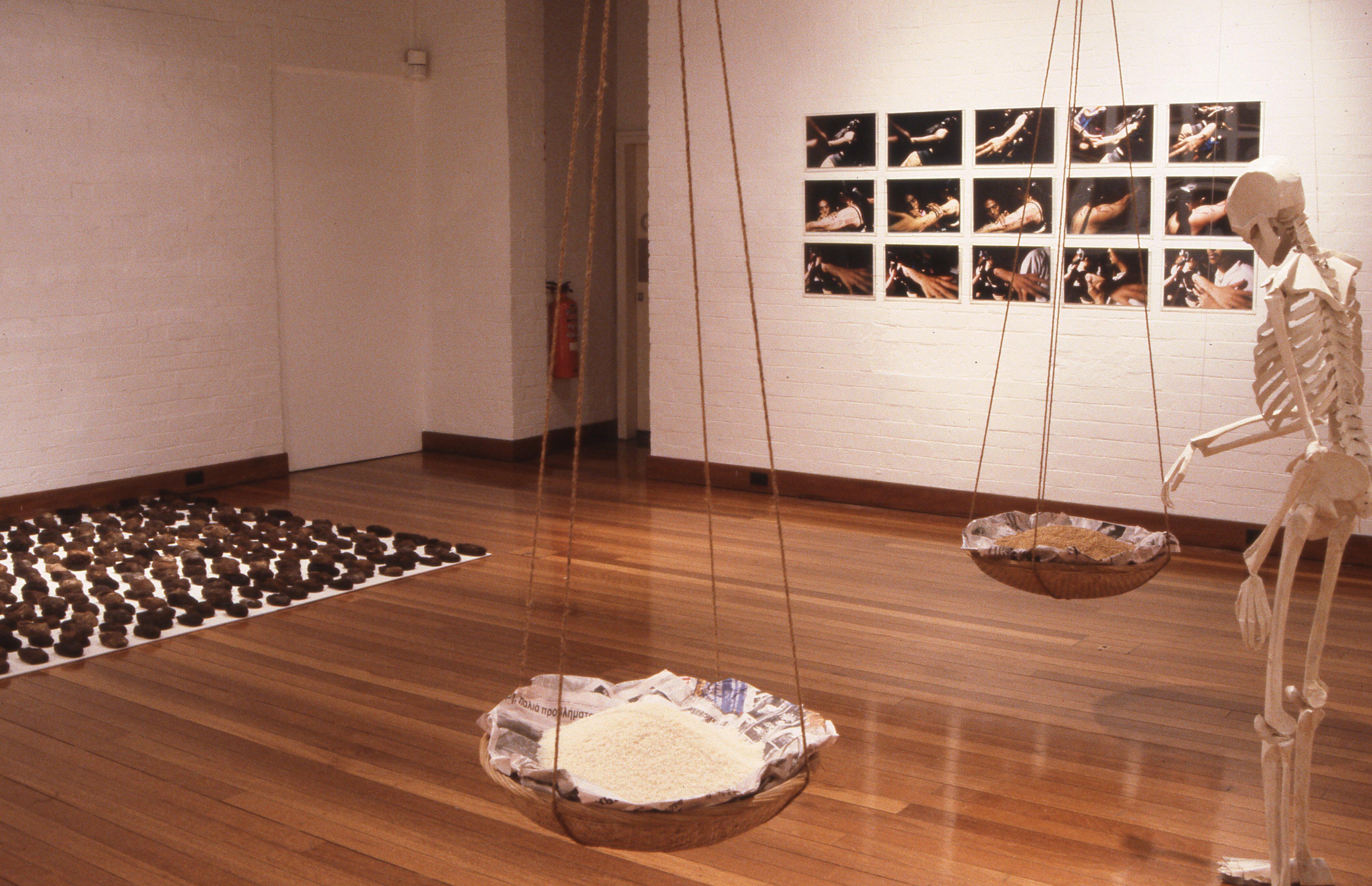 idg_archive_2000_text_and_sub_text_001_install.jpg
