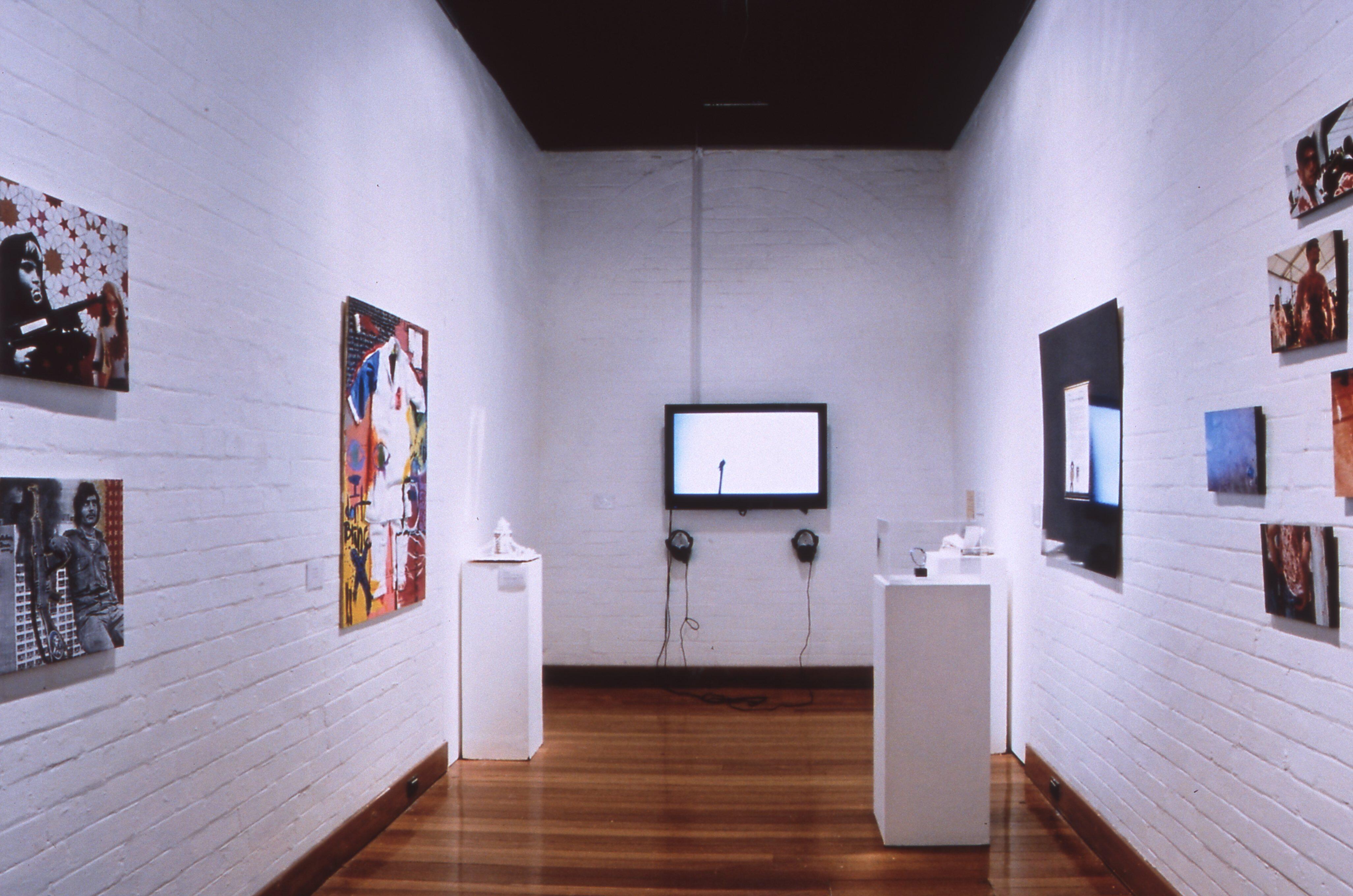 idg_archive_2007_the_resiliant_landscape_02_install.jpg